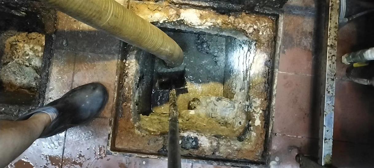 新洲化油池清理-污水池清掏