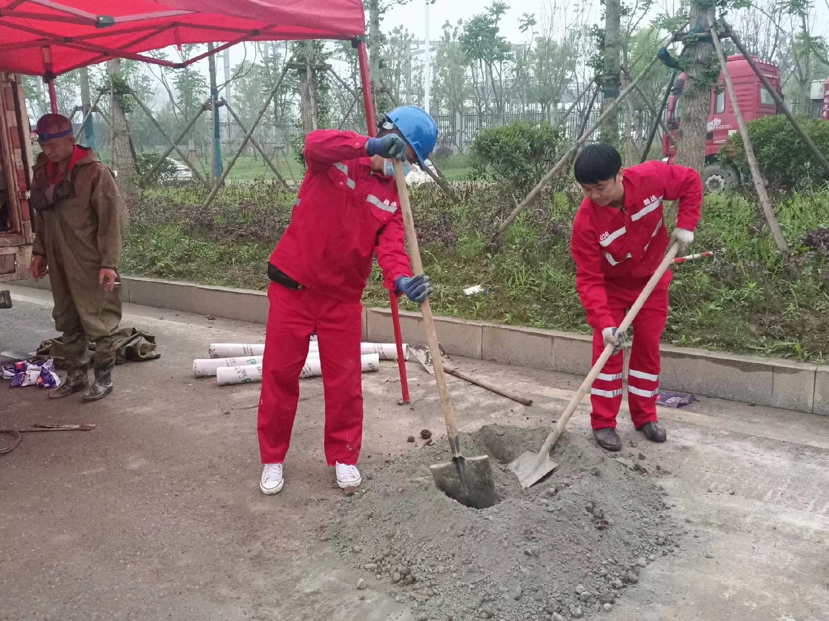 新洲管道疏通哪家好】及时进行市政管道清淤